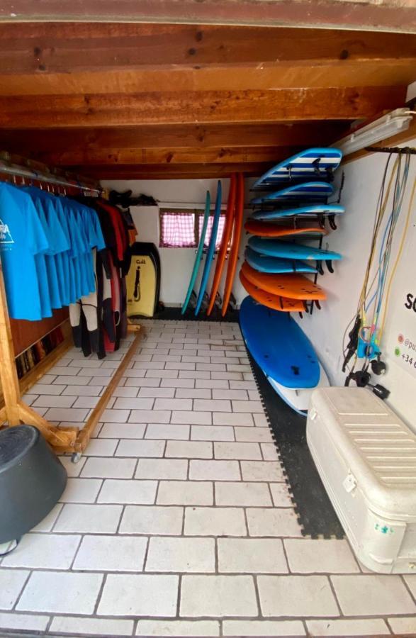 Pura Vida Surf Camp & School Hostel La Oliva Exterior photo
